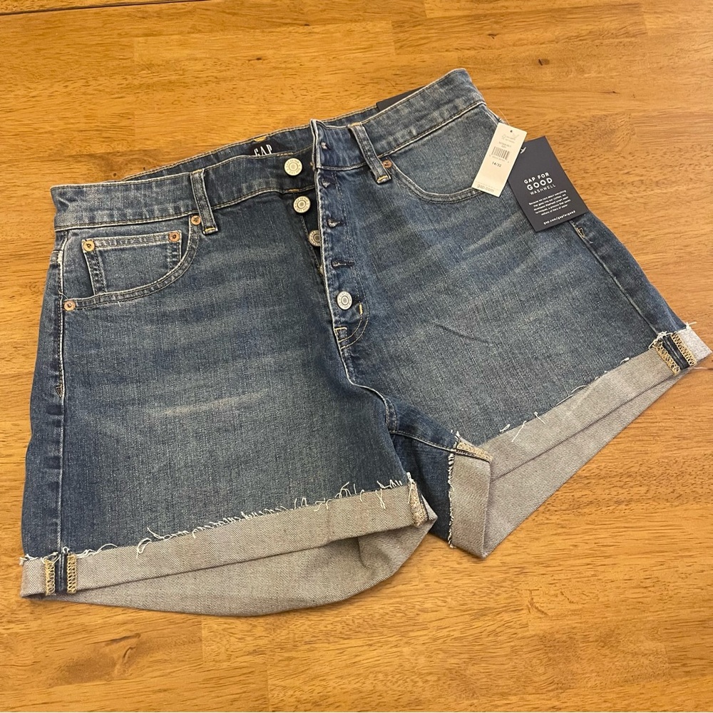 GAP High Rise 4” Curvy Short - Denim Shorts Size 14